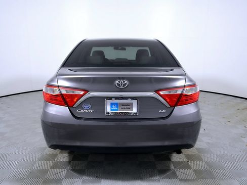 Used 2016 Toyota Camry LE FWD image 8