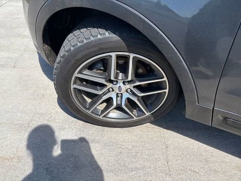 Used 2019 Ford Explorer Sport w/ Equipment Group 401A AWD/4WD image 27