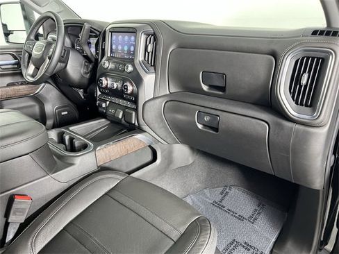 Used 2023 GMC Sierra 3500 Denali image 30