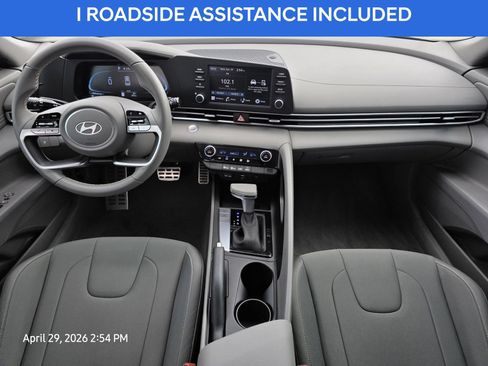 Used 2025 Hyundai Elantra Sport FWD image 11