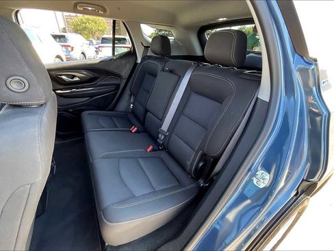 Used 2024 GMC Terrain SLE image 19