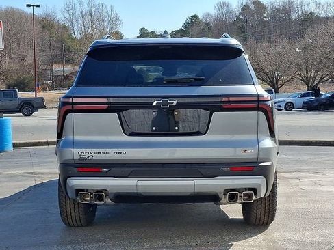 New 2026 Chevrolet Traverse Z71 w/ Enhanced Driving Package image 5