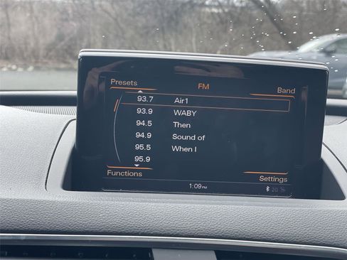 Used 2018 Audi Q3 2.0T Premium image 17