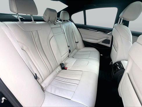 Used 2021 BMW 540i xDrive w/ Premium Package AWD/4WD image 18
