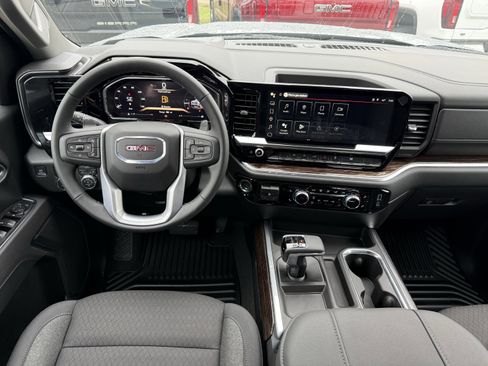 New 2026 GMC Sierra 1500 Elevation image 11