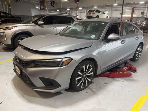 Used 2024 Honda Civic EX-L image 7