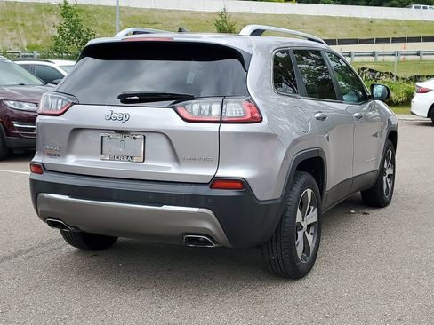 Used 2019 Jeep Cherokee Limited AWD/4WD image 3