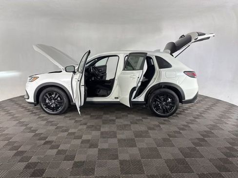 Certified 2026 Honda HR-V Sport image 12