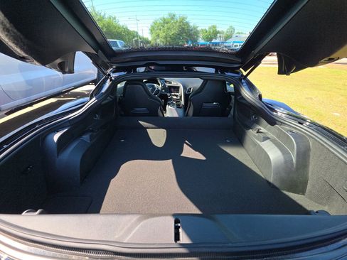 Used 2019 Chevrolet Corvette Z06 RWD image 16