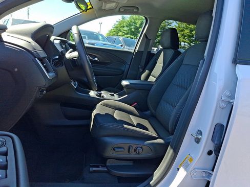 Certified 2023 GMC Terrain SLE w/ Driver Convenience Package FWD image 13