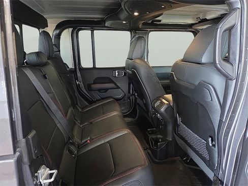 New 2026 Jeep Gladiator Rubicon w/ Steel Bumper Group image 9