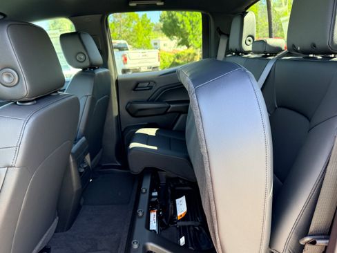 New 2026 Chevrolet Colorado Trail Boss AWD/4WD image 10