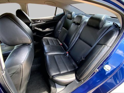 Used 2018 Nissan Maxima 3.5 SV FWD image 19