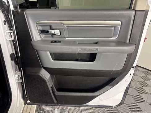 Used 2018 RAM 2500 SLT image 41