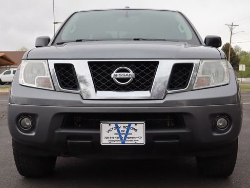 Used 2017 Nissan Frontier SV w/ SV Value Truck Package AWD/4WD image 13