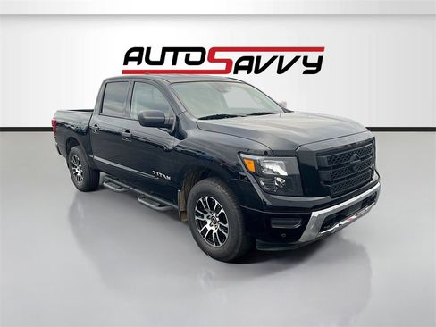 Used 2023 Nissan Titan SV w/ SV Convenience Package image 1