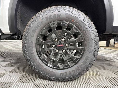 New 2026 GMC Canyon Elevation w/ Convenience Package RWD image 17