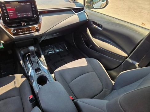 Used 2020 Toyota Corolla LE FWD image 17