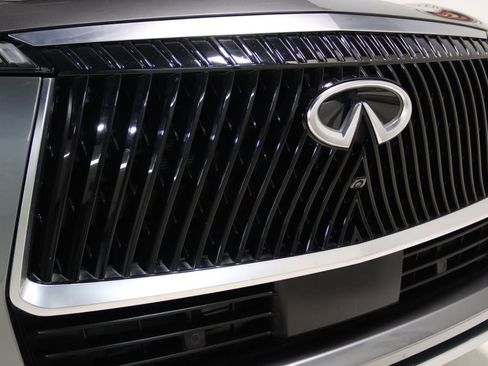 Used 2025 INFINITI QX80 Sensory AWD/4WD image 11