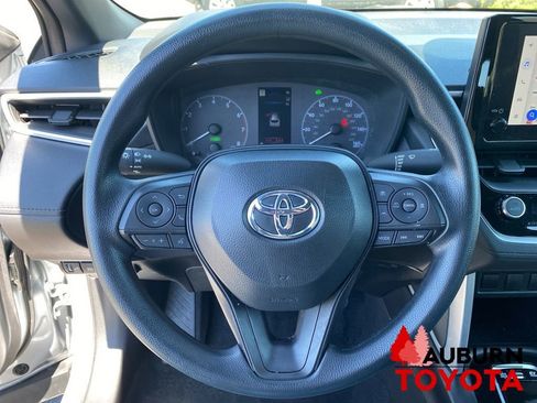 Used 2025 Toyota Corolla Cross AWD Hybrid image 31
