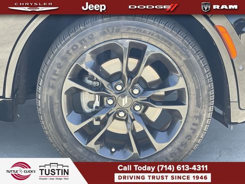 Used 2023 Dodge Durango R/T AWD/4WD image 10
