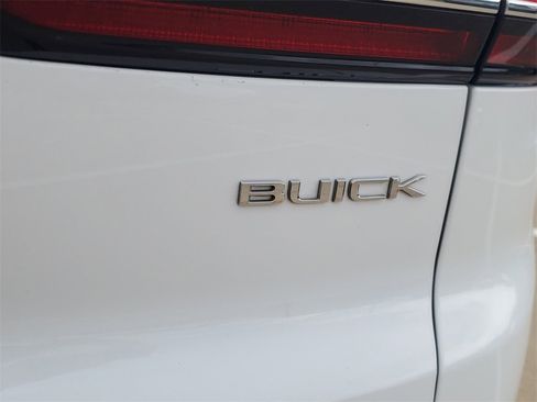 Used 2025 Buick Enclave Preferred image 6