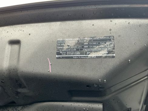 Used 2025 Nissan Frontier SV image 22