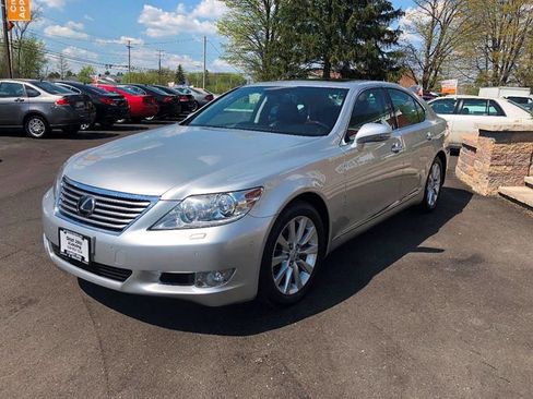 Used 2011 Lexus LS 460 AWD w/ Luxury Value Edition image 2
