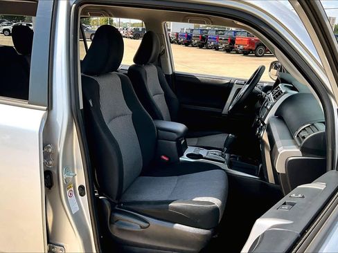 Used 2014 Toyota 4Runner SR5 image 15