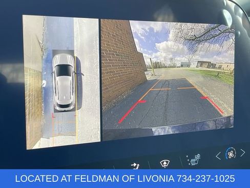 Certified 2025 Chevrolet Equinox EV LT FWD image 14