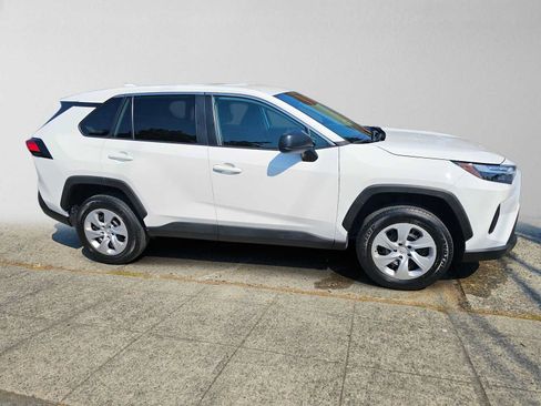 Used 2024 Toyota RAV4 LE AWD/4WD image 2