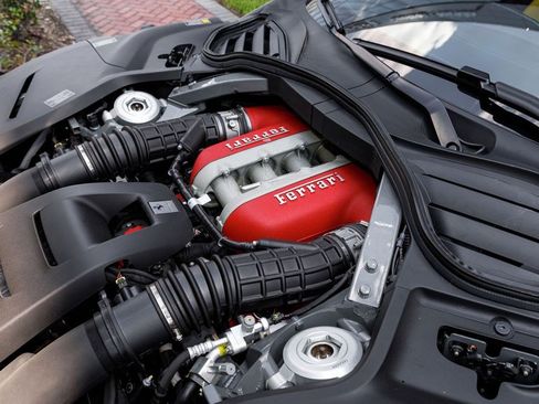 Used 2025 Ferrari Purosangue AWD/4WD image 11