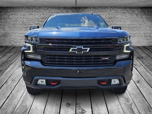Used 2021 Chevrolet Silverado 1500 LT Trail Boss w/ Convenience Package II image 2