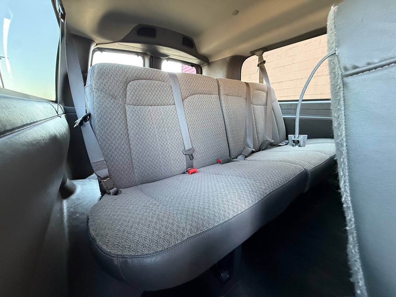 Used 2018 GMC Savana 3500 LT w/ LT Preferred Equipment Group RWD image 20