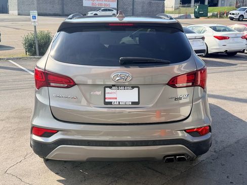 Used 2017 Hyundai Santa Fe Sport image 5