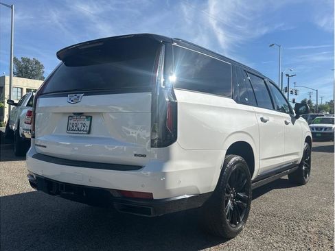 Used 2021 Cadillac Escalade ESV Sport Platinum image 7