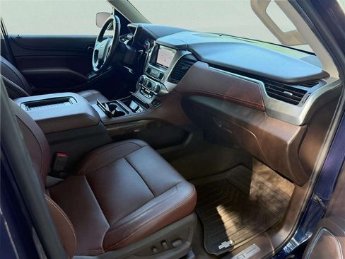 Used 2018 Chevrolet Tahoe Premier AWD/4WD image 19