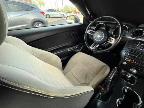 Used 2016 Ford Mustang Coupe RWD image 41