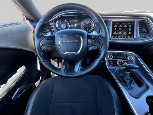 Used 2017 Dodge Challenger R/T Scat Pack RWD image 5