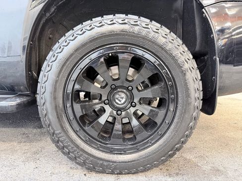 Used 2018 Toyota Sequoia Platinum image 11