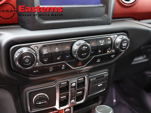 Used 2021 Jeep Gladiator Rubicon w/ LED Lighting Group AWD/4WD image 18