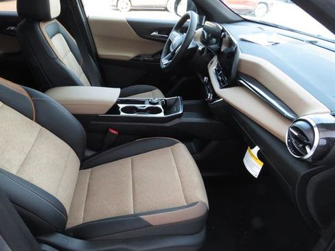 New 2026 Chevrolet Equinox ACTIV w/ LPO, Floor Liner Package image 18