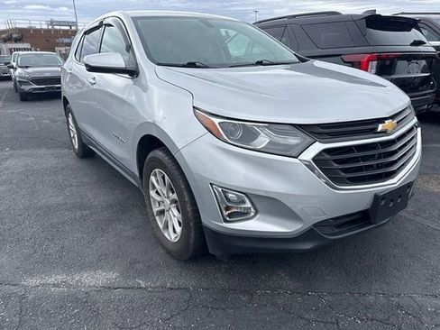 Used 2018 Chevrolet Equinox LT image 3