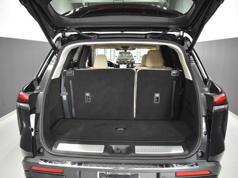 Used 2023 INFINITI QX60 Luxe w/ Cargo Package AWD/4WD image 39