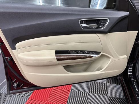 Used 2018 Acura TLX image 7