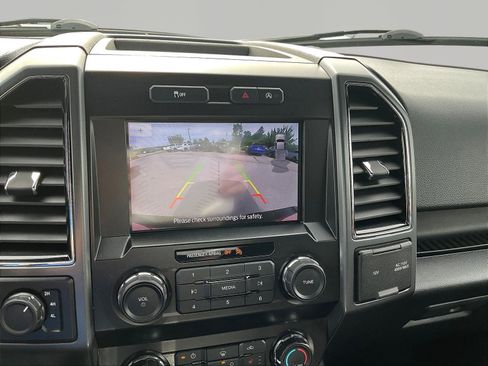 Used 2019 Ford F150 XLT w/ Equipment Group 302A Luxury AWD/4WD image 15