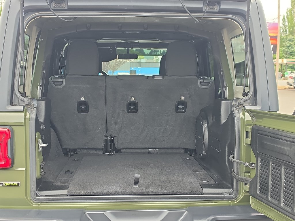 Used 2021 Jeep Wrangler Unlimited Sport AWD/4WD image 9