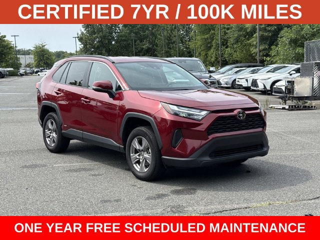 Used 2025 Toyota RAV4 XLE AWD/4WD image 1