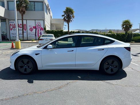 Used 2023 Tesla Model 3 Standard Range RWD image 4