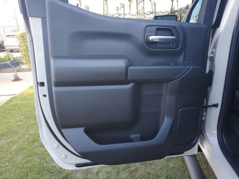 New 2026 Chevrolet Silverado 1500 Custom Trail Boss w/ LPO, Dark Essentials Package image 15